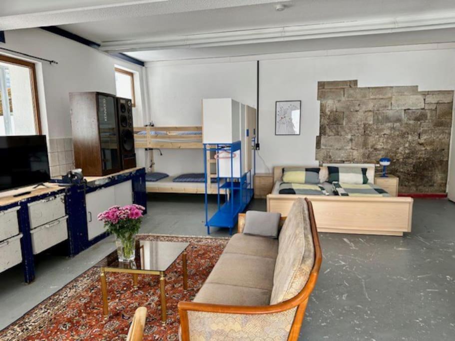 Wohnen In Der Alten Werkstatt Heilbronn Exterior foto